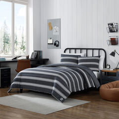 Craver Black Twin/Twin XL Comforter-Sham Set,Black,large