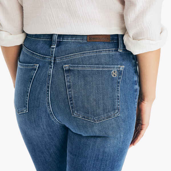 TRUE FLEX HIGH-RISE CURVY FIT SKINNY DENIM