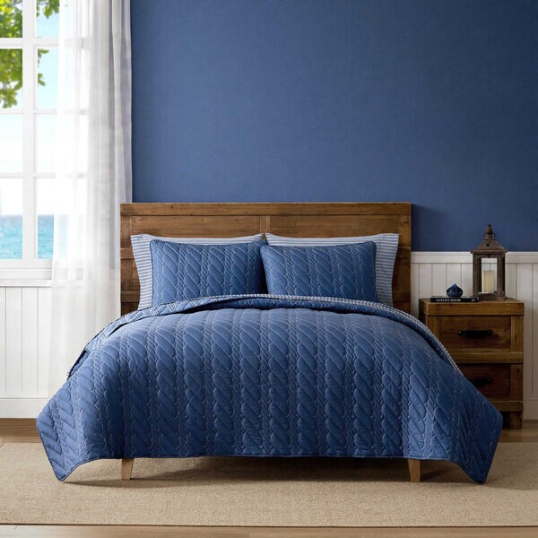 Rope Stitch Blue Twin Quilt Set