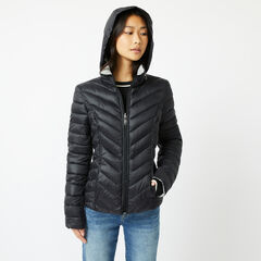 REVERSIBLE PACKABLE HOODED COAT,True Black,large