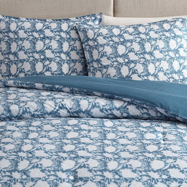 Bayport Floral Blue King Comforter Set