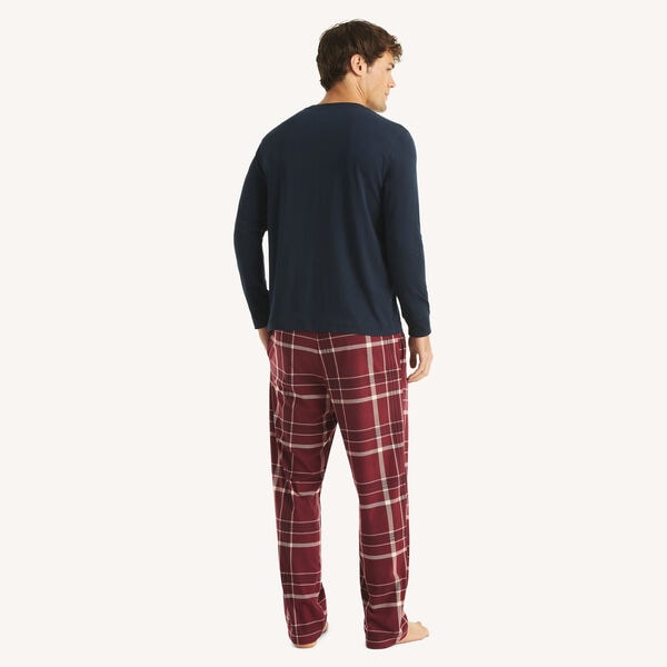 Long Sleeve T-Shirt & Plaid Fleece Pant Pajama Set