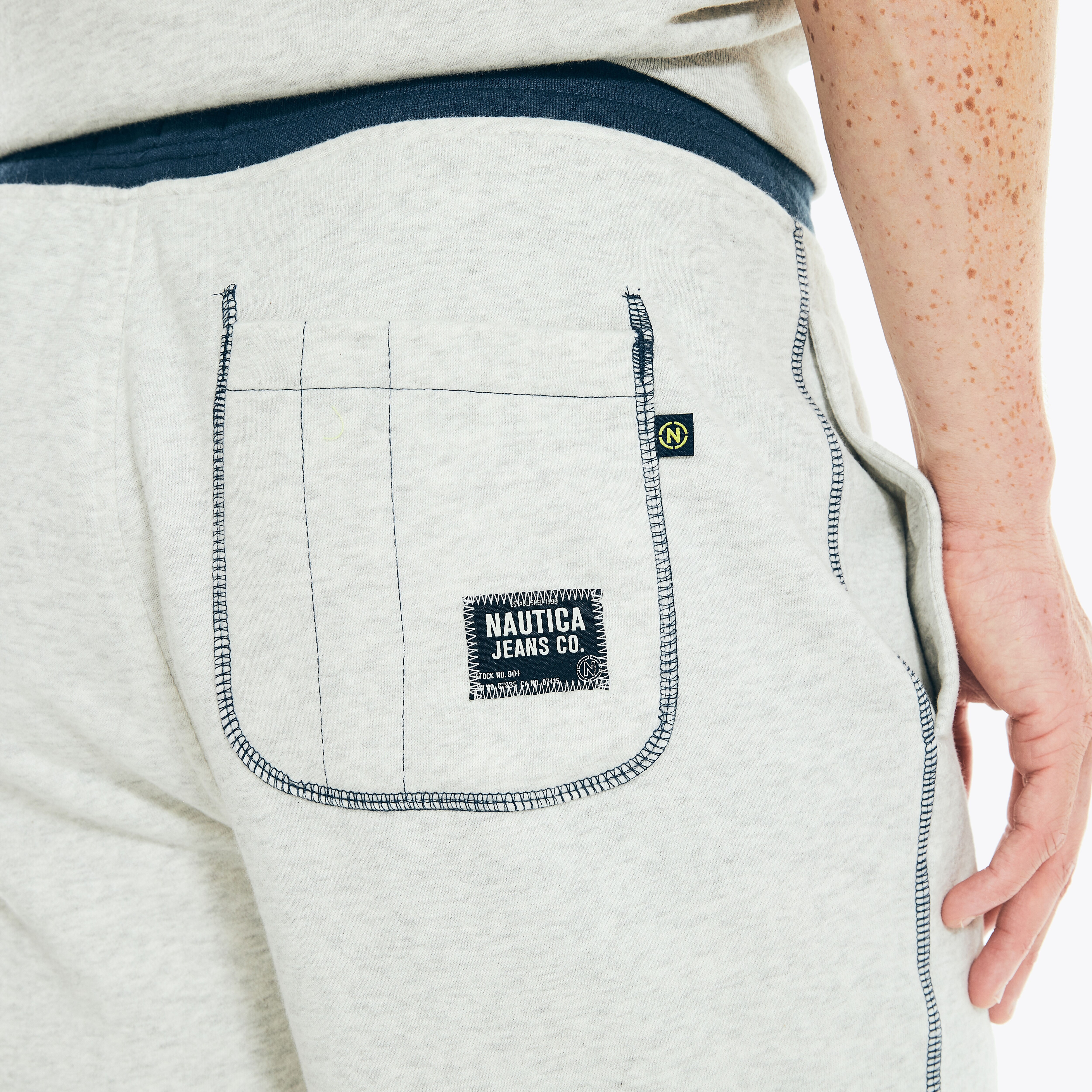 NAUTICA JEANS CO. 10\