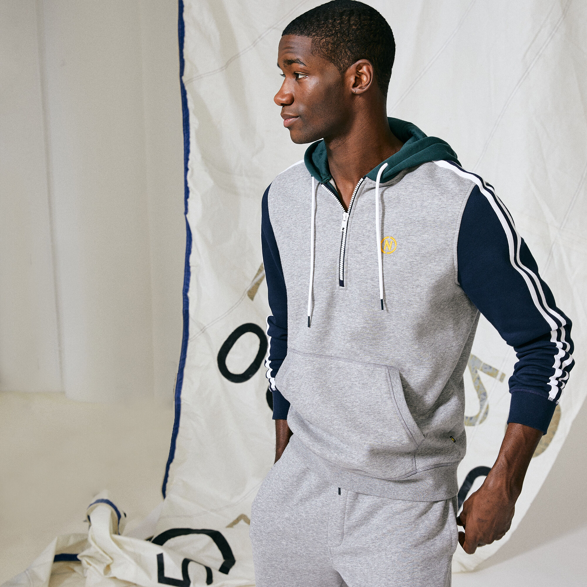 NAUTICA JEANS CO. COLORBLOCK QUARTER-ZIP HOODIE,Stone Grey Heather,large
