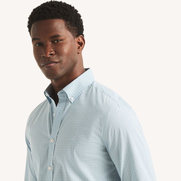 Slim Fit Wrinkle-Resistant Plaid Shirt