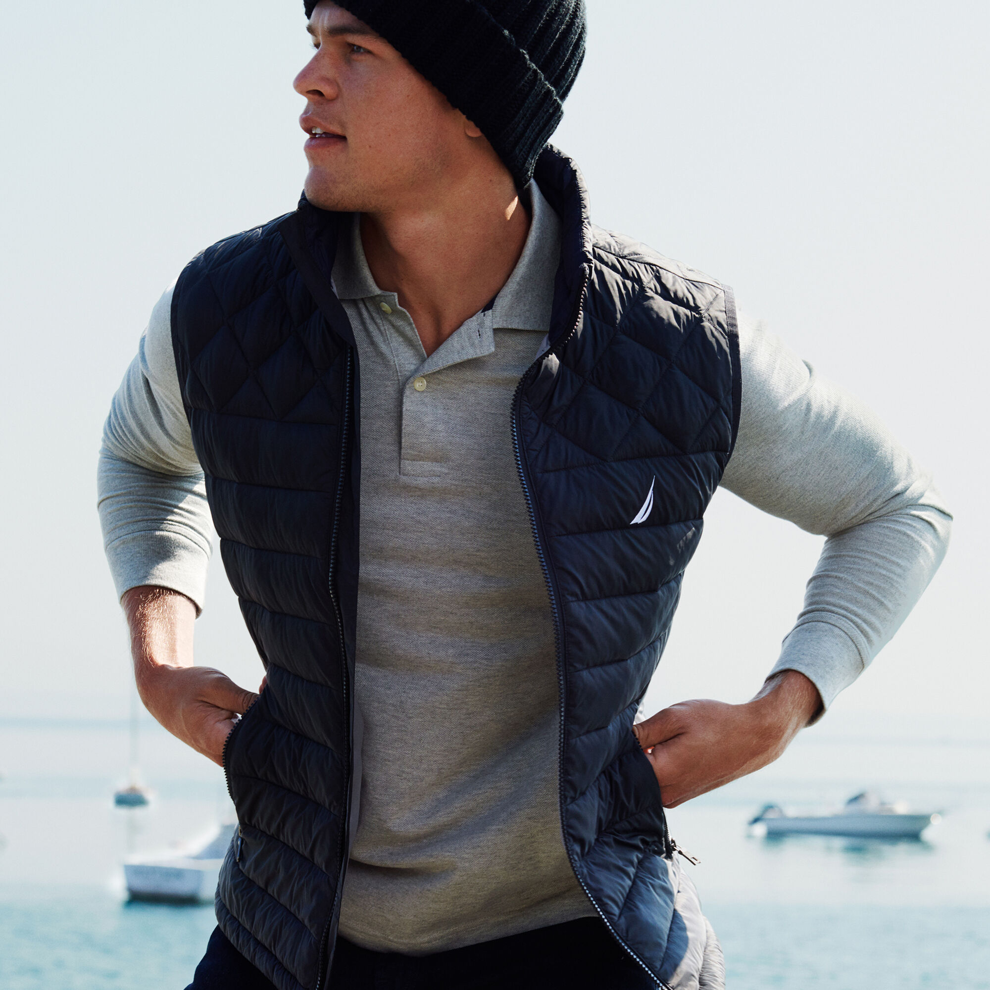 LIGHTWEIGHT TEMPASPHERE QUILTED VEST,Navy,large