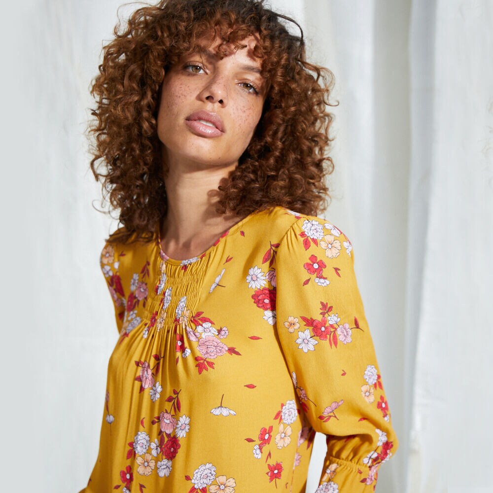 NAUTICA JEANS CO. FLORAL SMOCKED TOP,Kernel,large