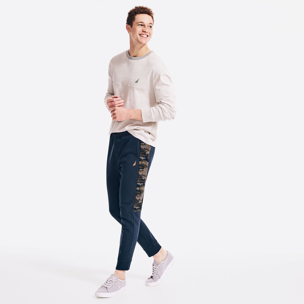 CAMOUFLAGE SHERPA PANEL JOGGER,Navy,large