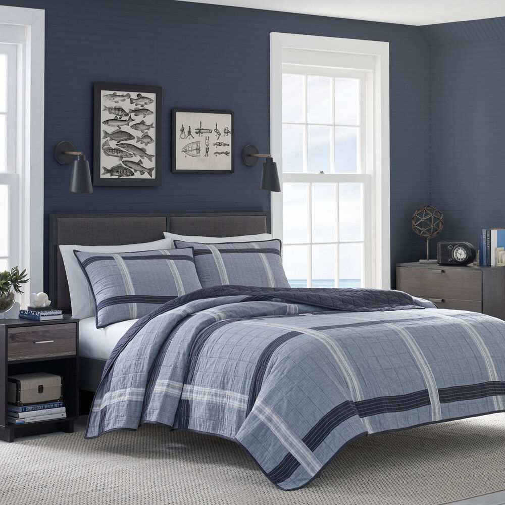 River Breeze Gray Quilt,Capri Blue,large