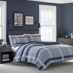 River Breeze Gray Quilt,Capri Blue,large