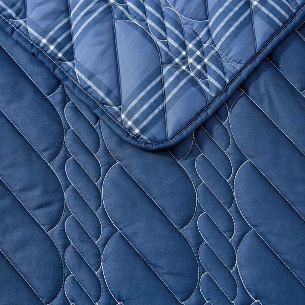 Rope Stitch Blue King Quilt Set