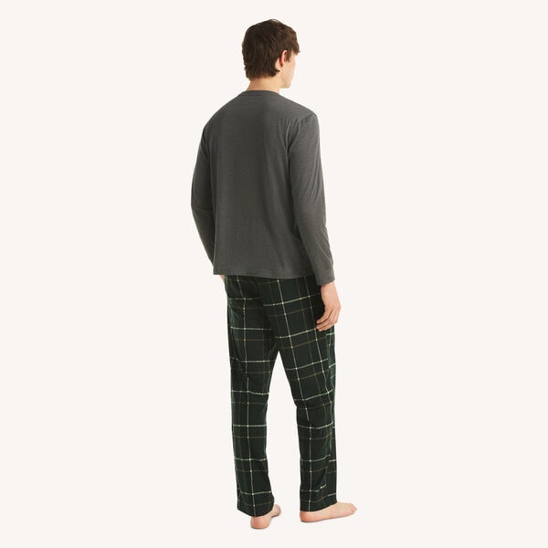 Long Sleeve T-Shirt & Plaid Fleece Pant Pajama Set