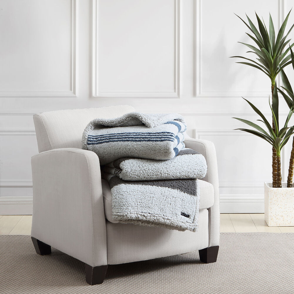 SALTMARSH REVERSIBLE THROW BLANKET,Bali Bliss,large
