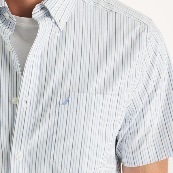 Classic Fit Wrinkle-Resistant Striped Short-Sleeve Shirt