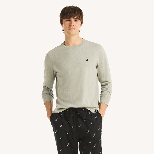 Long-Sleeve T-Shirt & Printed Fleece Pant Pajama Set