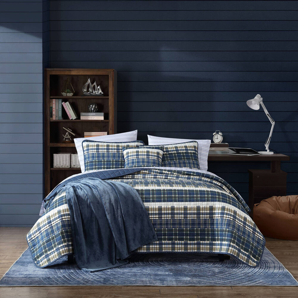 Marina Cove Blue King Reversible Quilt & Sham Bonus Set,Blue Mirage,large