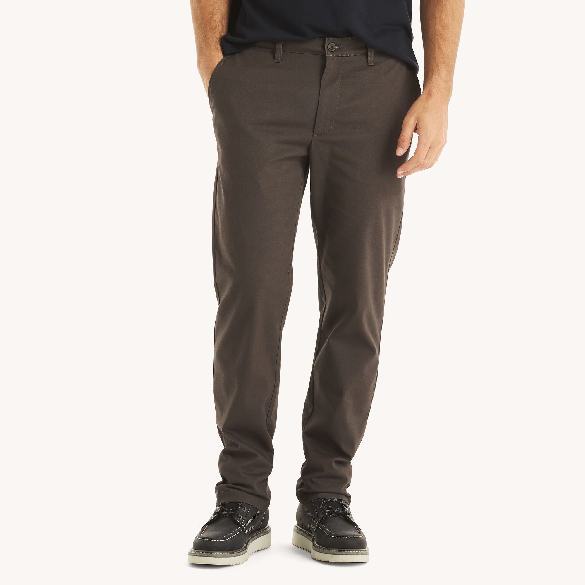 CLASSIC FIT WRINKLE-RESISTANT DECK PANT,Grey Carbon,large