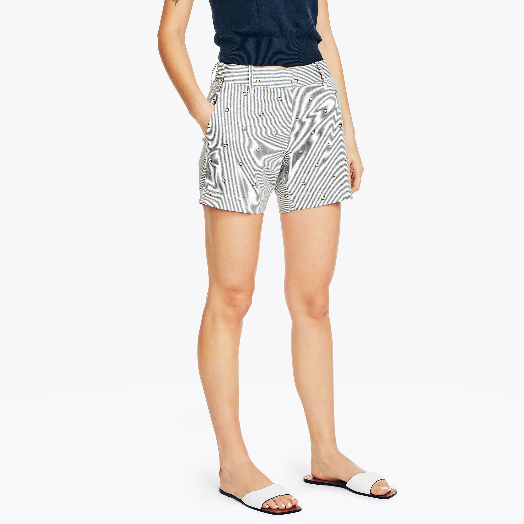 6" STRETCH-TWILL PRINTED SHORT,Bright White,large
