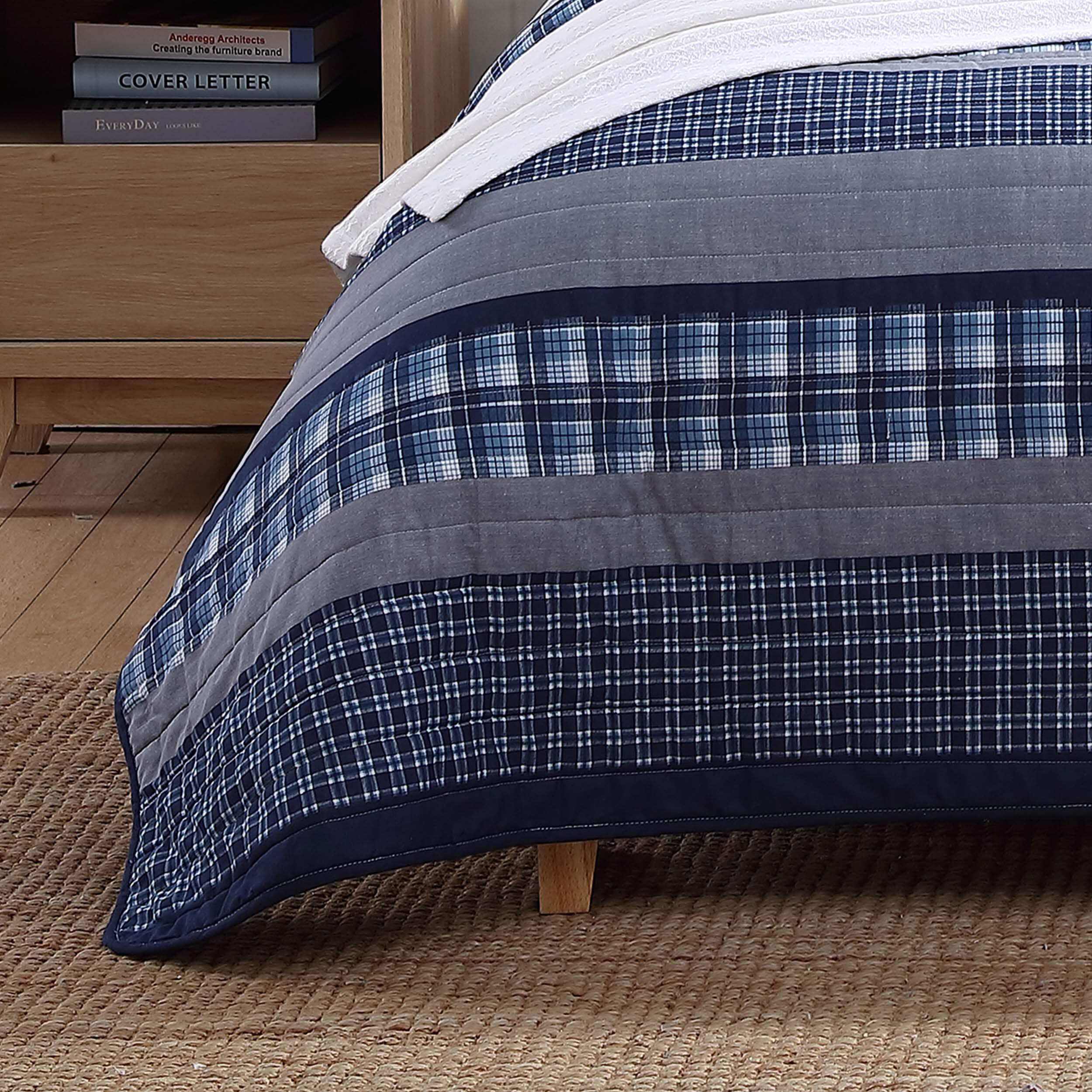 ADDISON KING REVERSIBLE QUILT AND SHAM SET | Nautica