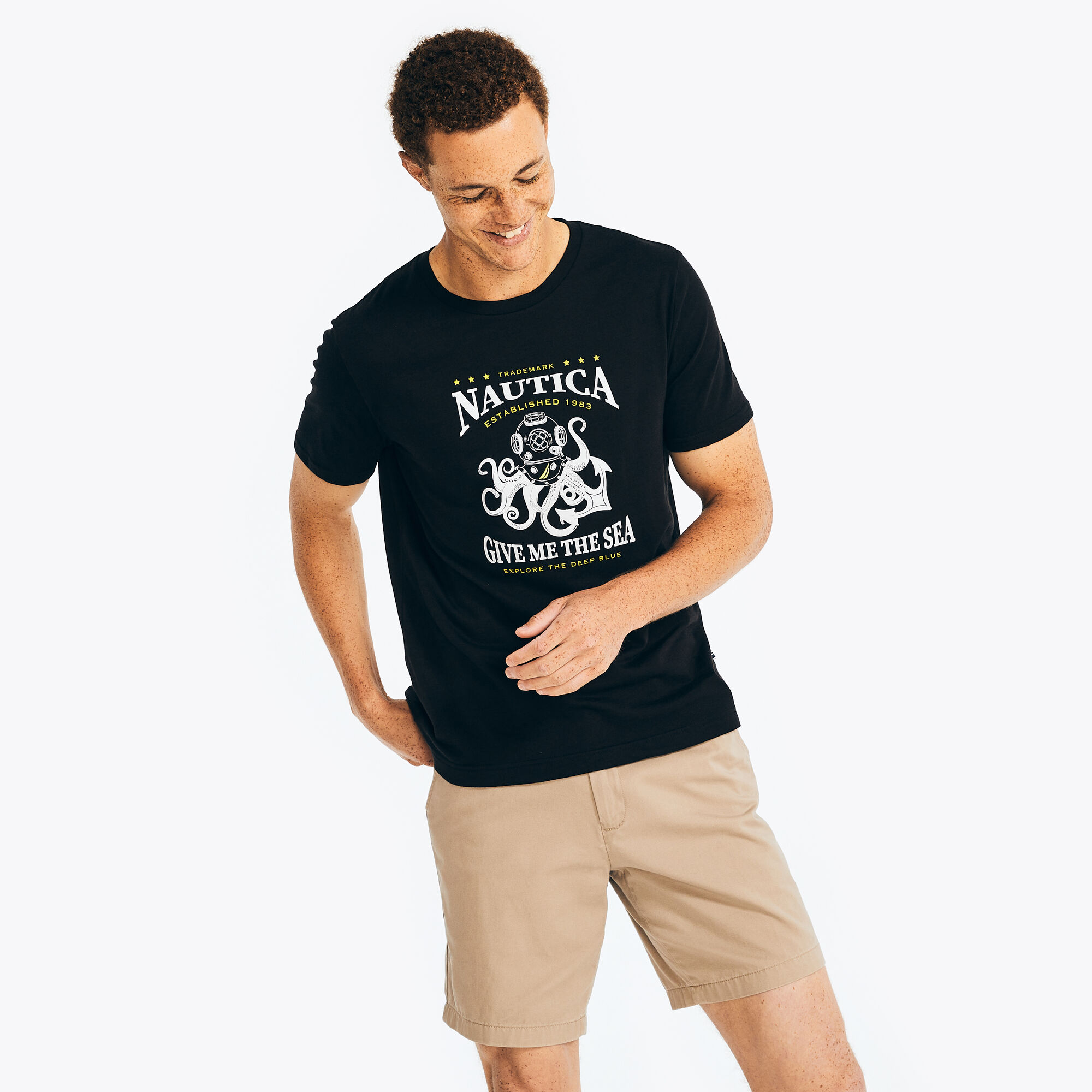 SUSTAINABLY CRAFTED GIVE ME THE SEA GRAPHIC T-SHIRT,True Black,large