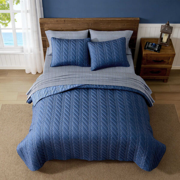 Rope Stitch Blue King Quilt Set