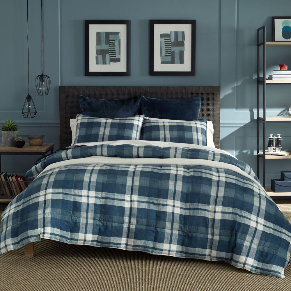 CROSSVIEW  COMFORTER & NAVY PLAID KING SHAM SET,Navy,large