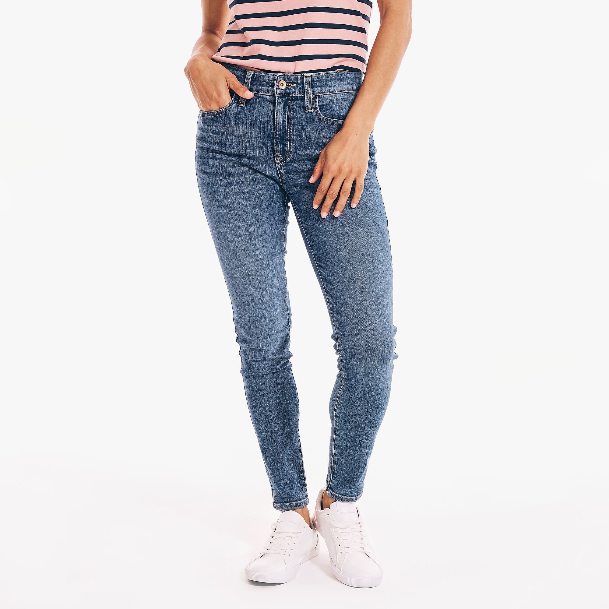 NAUTICA JEANS CO. TRUE FLEX MID-RISE SKINNY DENIM,Classic Hookline Wash,large