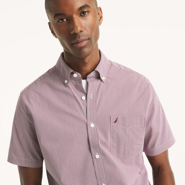 Classic Fit Wrinkle-Resistant Plaid Short-Sleeve Shirt