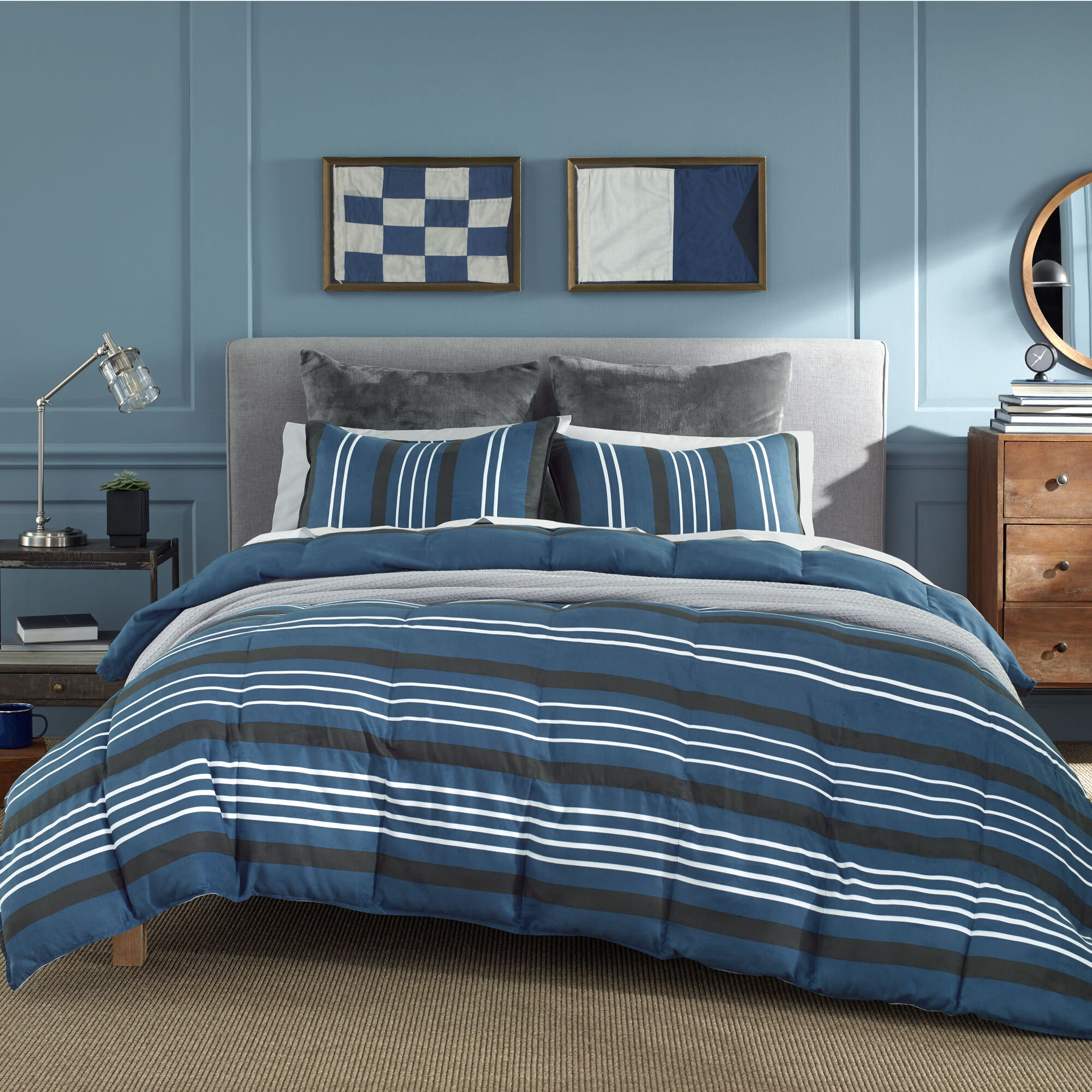 VALMONT COMFORTER & SHAM SET IN NAVY,Navy,large
