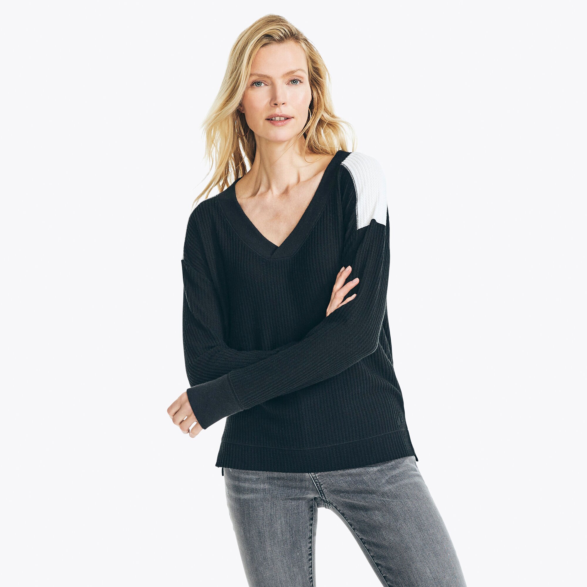 LONG-SLEEVE V-NECK THERMAL,True Black,large