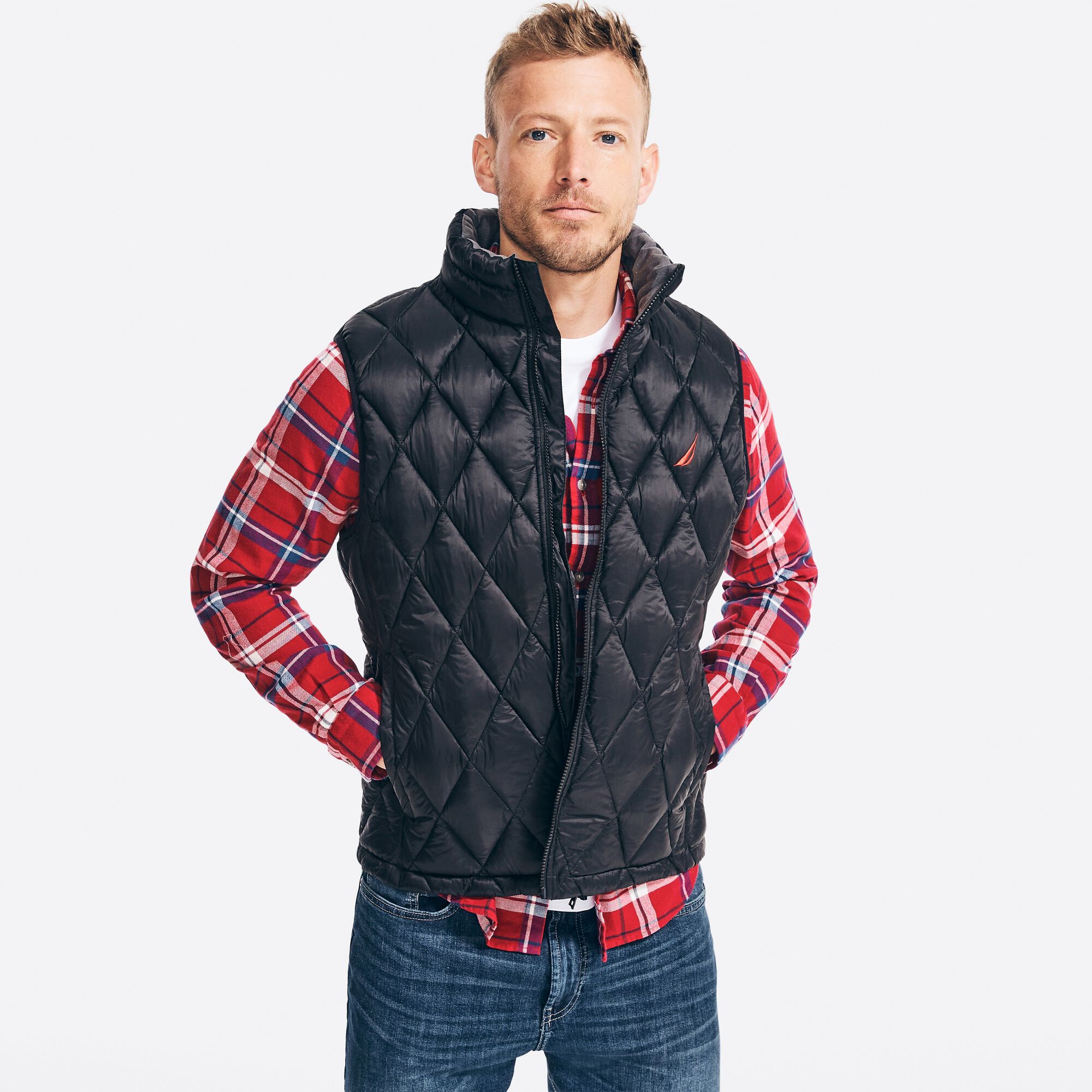 TEMPASPHERE PUFFER VEST,True Black,large