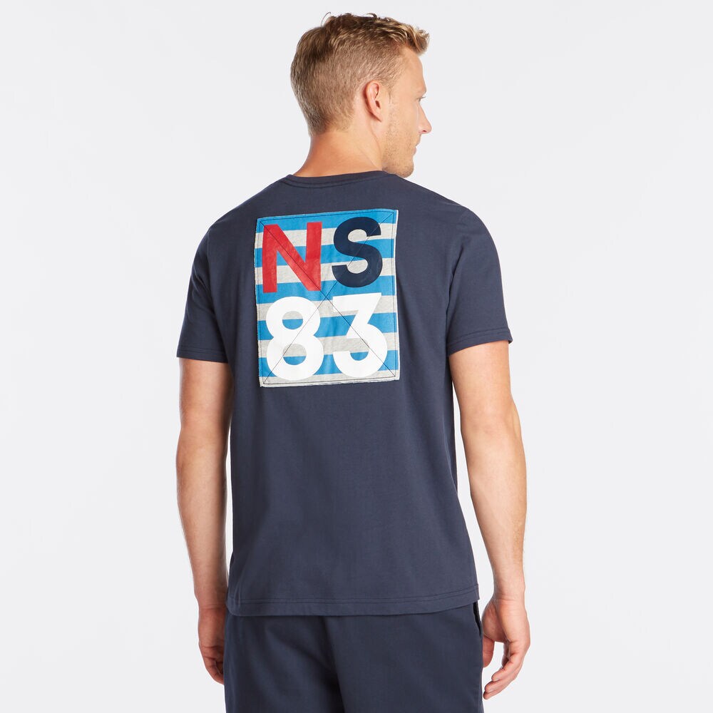 NS-83 CREST GRAPHIC T-SHIRT,Navy,large