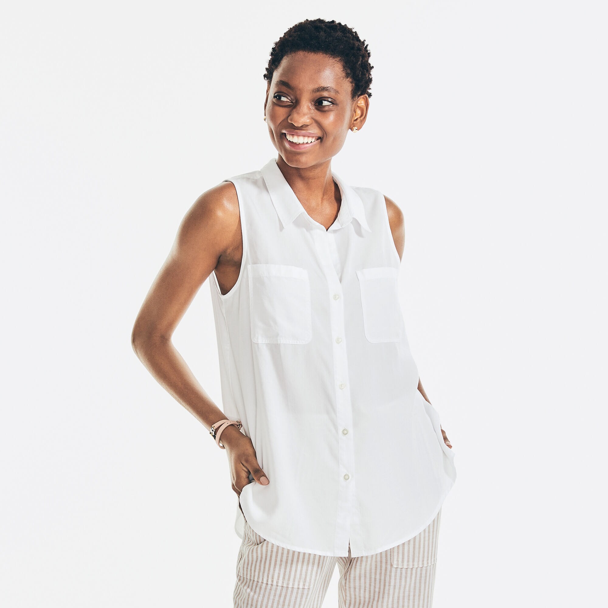 SUSTAINABLY CRAFTED SLEEVELESS BUTTON-DOWN TOP,Bright White,large