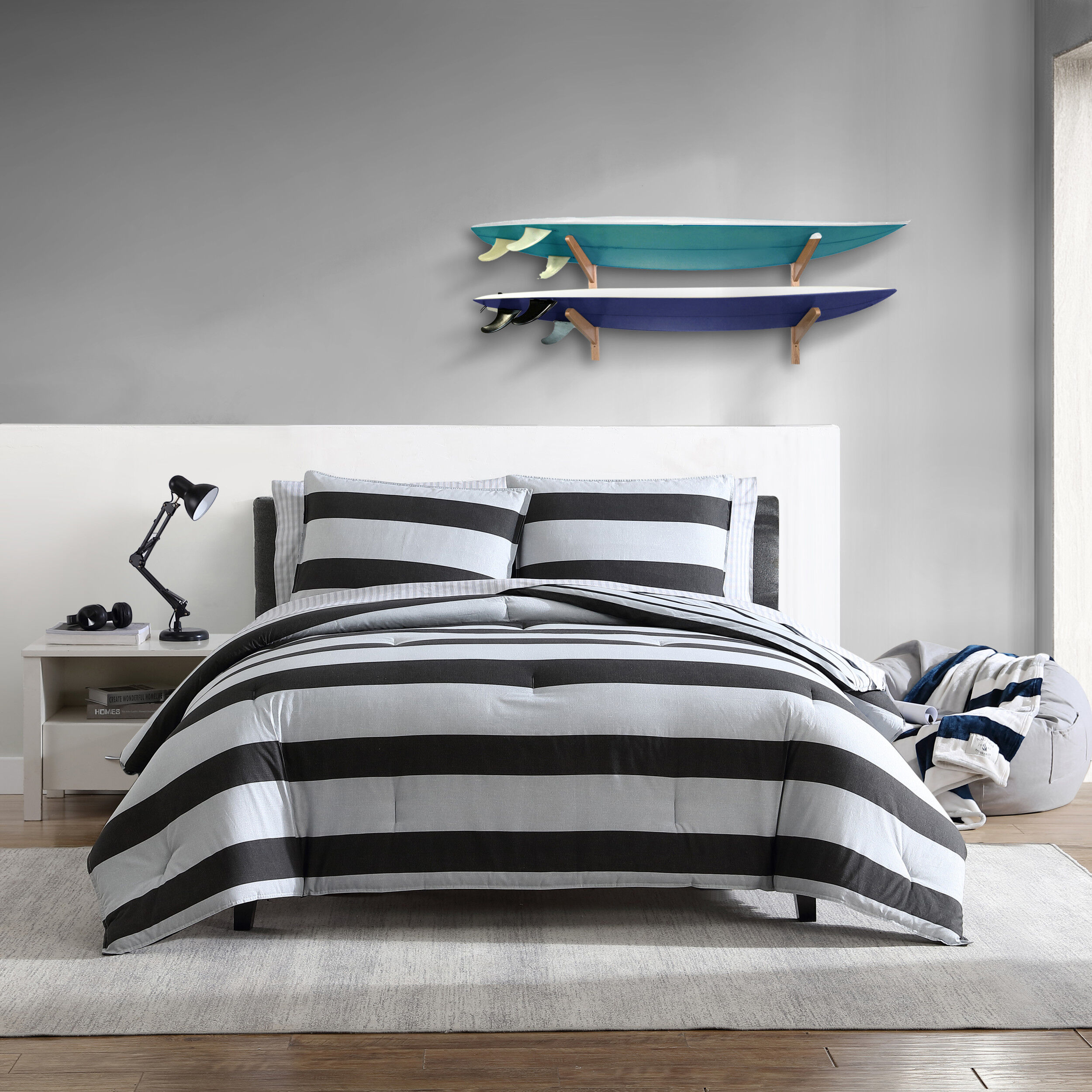 LAWNDALE TWIN/TWIN XL REVERSIBLE COMFORTER AND SHAM SET | Nautica