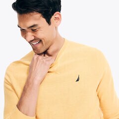 Navtech Textured Crewneck Sweater,Old Gold,large