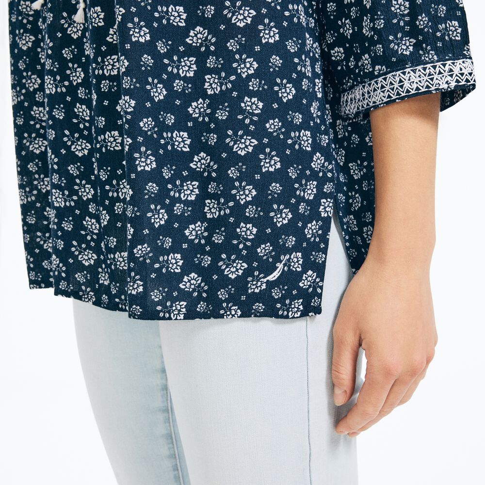 FLORAL EMBROIDERED THREE-QUARTER SLEEVE TOP,Stellar Blue Heather,large