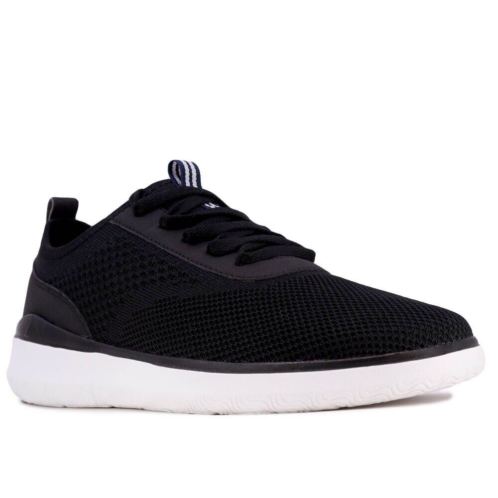 Lightweight Mesh Sneaker,Black,large
