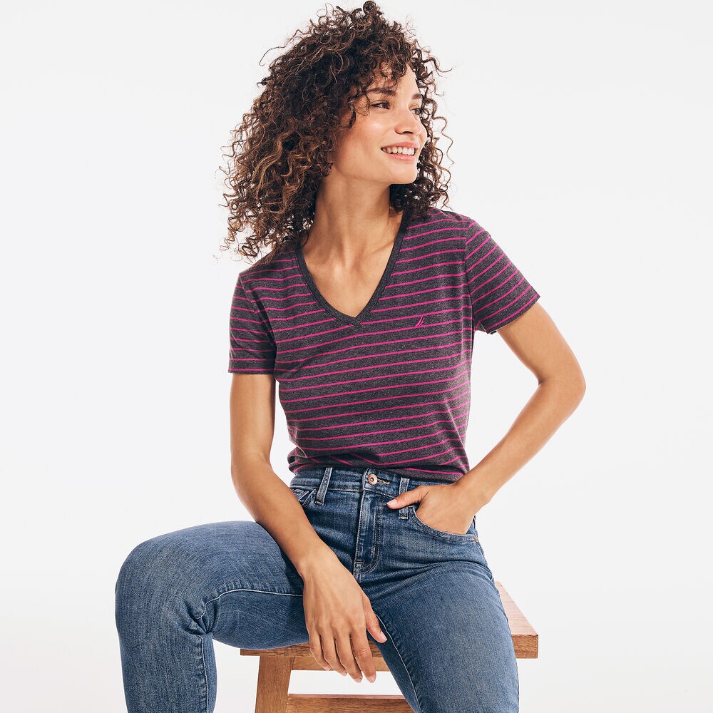 STRIPED BRAND ICON V-NECK T-SHIRT,Charcoal Heather,large