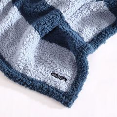 LAWNDALE BLUE STRIPED FAUX SHEARLING THROW BLANKET,Classic Blue,large